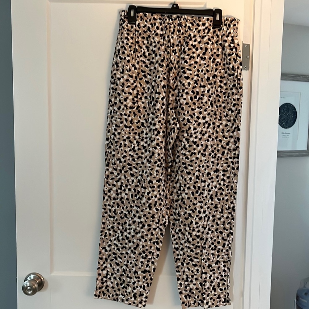 Ann Taylor, sz M, NWT, high rise animal print pants